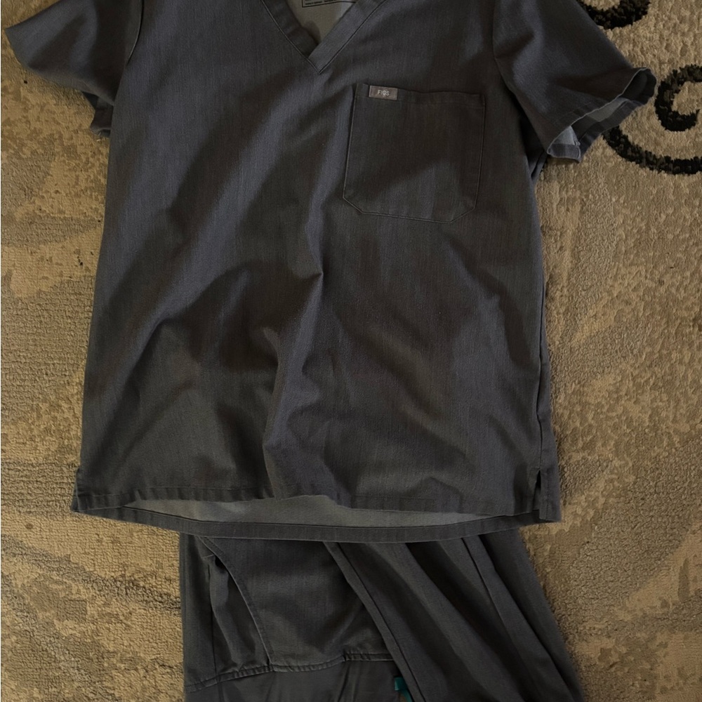 Figs Gray Scrub Set